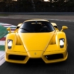 Pirelli выпустила новые шины для суперкара Ferrari, который больше не продается