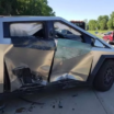 Tesla Cybertruck получил серьезные повреждения после столкновения с кроссовером Ford (фото)