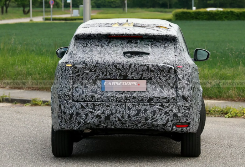 renault vyel na testy novyj krossover krupnee duster foto 2 Економічні новини - головні новини України та світу