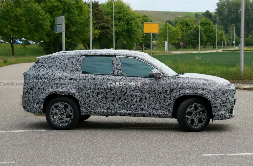 renault vyel na testy novyj krossover krupnee duster foto 7 Економічні новини - головні новини України та світу