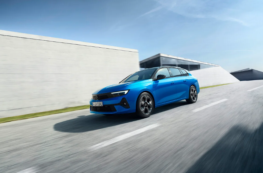 Opel Astra отримав покращену гібридну установку (фото)
