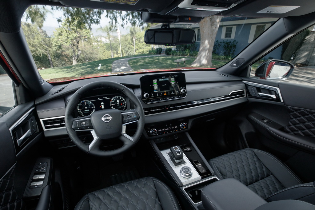 Nissan покаже у Лос-Анджелесі... Mitsubishi