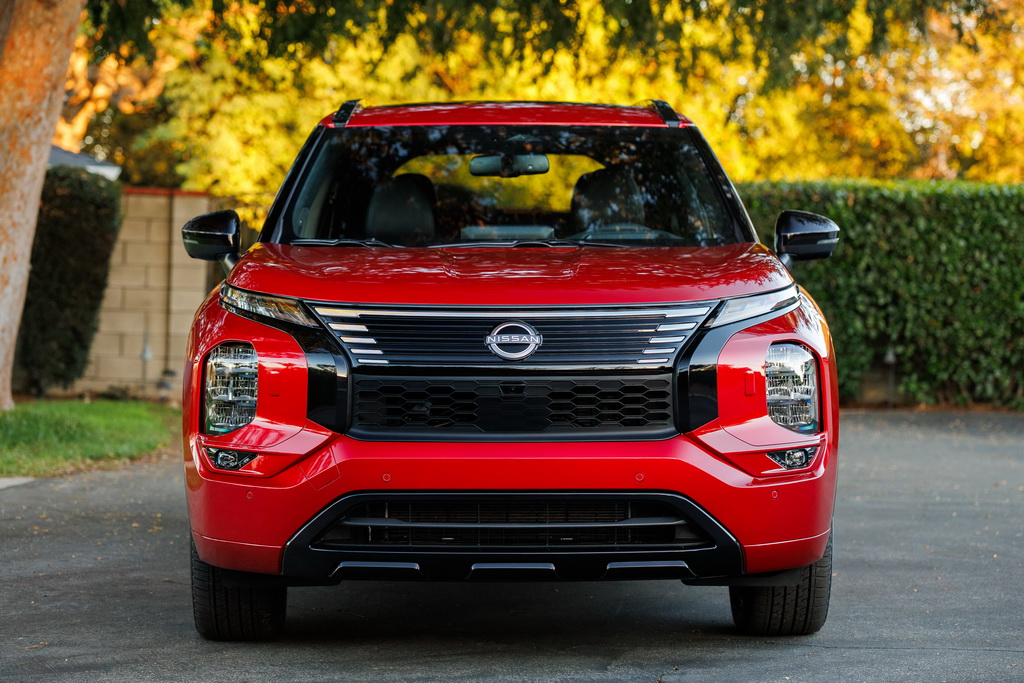 Nissan покаже у Лос-Анджелесі... Mitsubishi