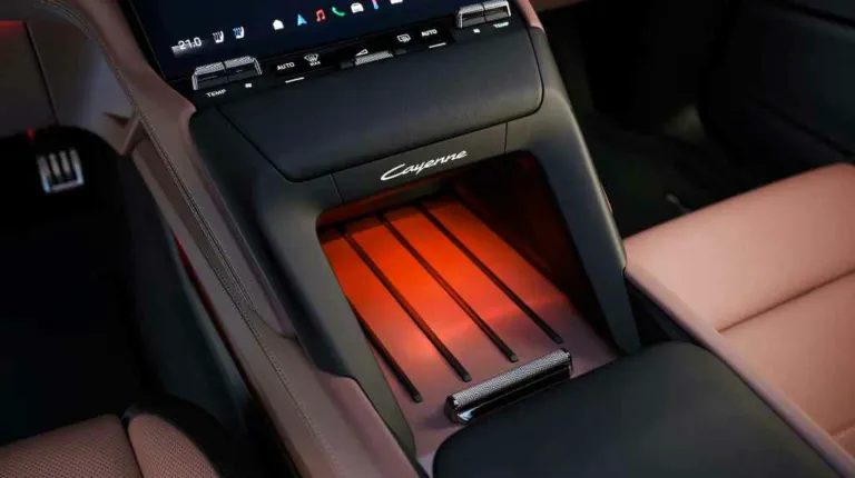 Дебютував новий Porsche Cayenne – тепер це електромобіль (фото)