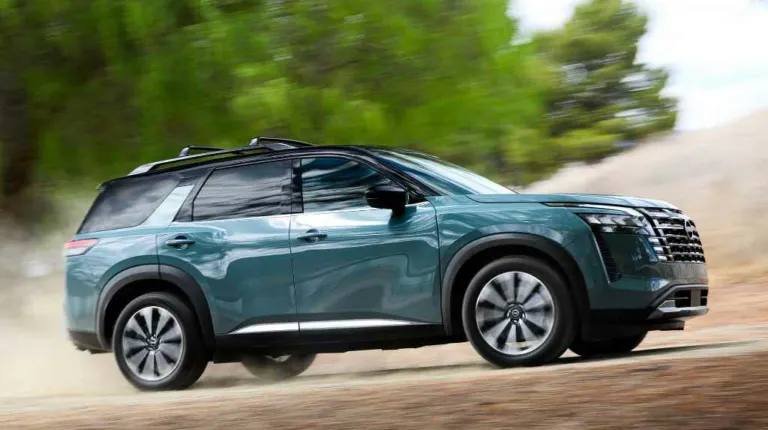 Nissan оновив свій найбільший кросовер (фото)