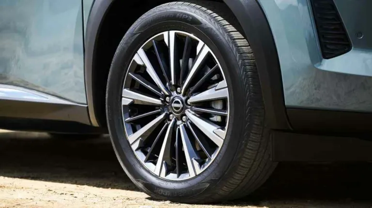 Nissan оновив свій найбільший кросовер (фото)