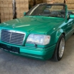 В Україну привезли унікальний кабріолет Mercedes-Benz W124 (фото)