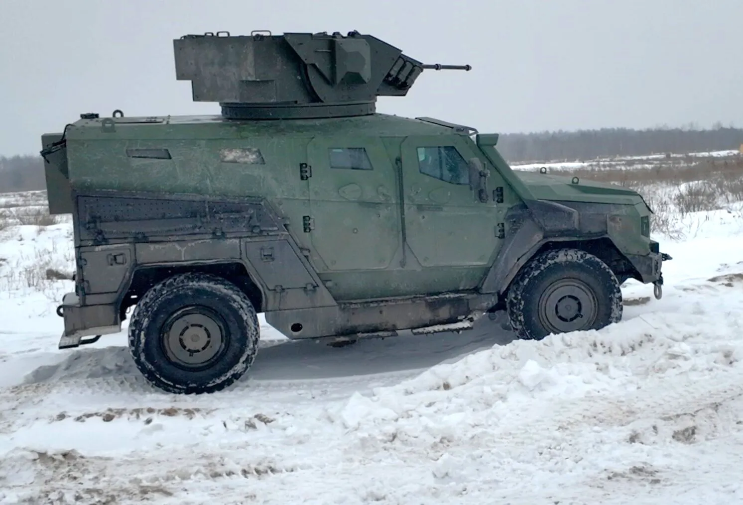 Бронемашину «Варта 2» випробували з 30-мм гарматою (відео)