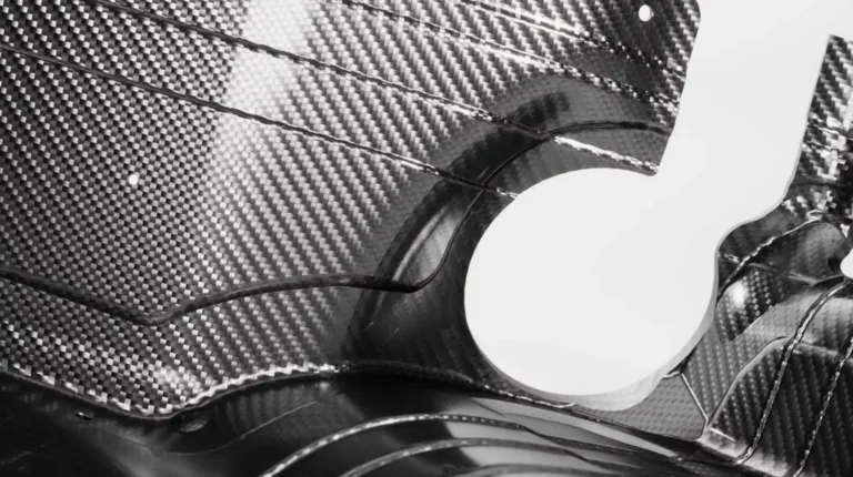 Red Bull допоміг покращити рестомоди Singer